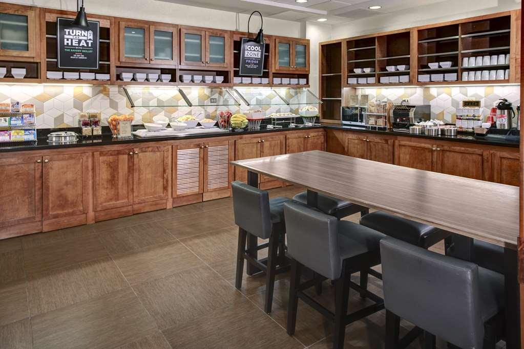 Hyatt Place Мистик Ресторант снимка