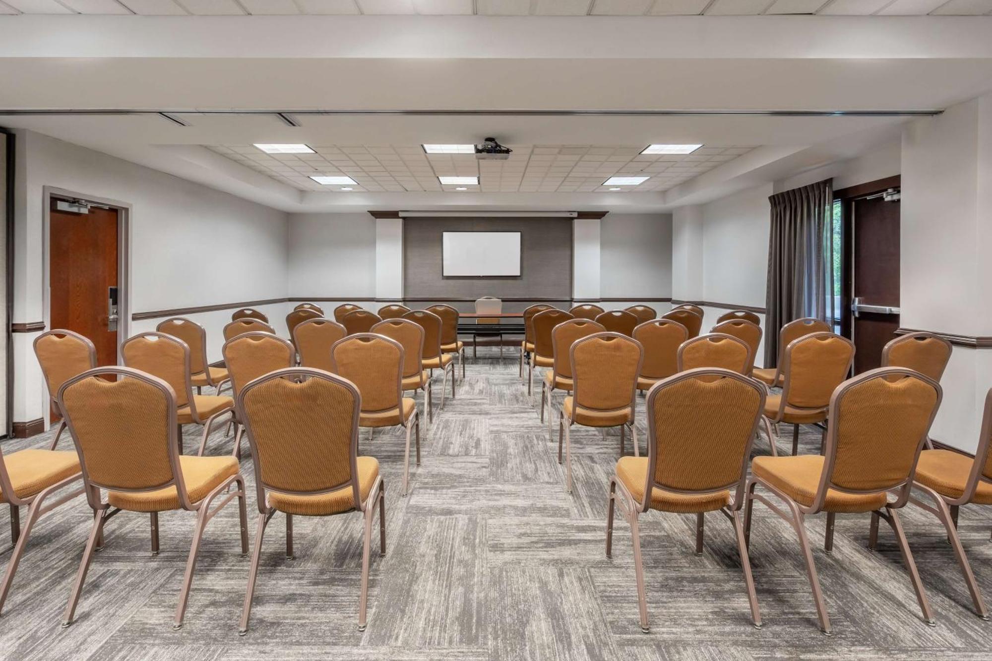 Hyatt Place Мистик Екстериор снимка