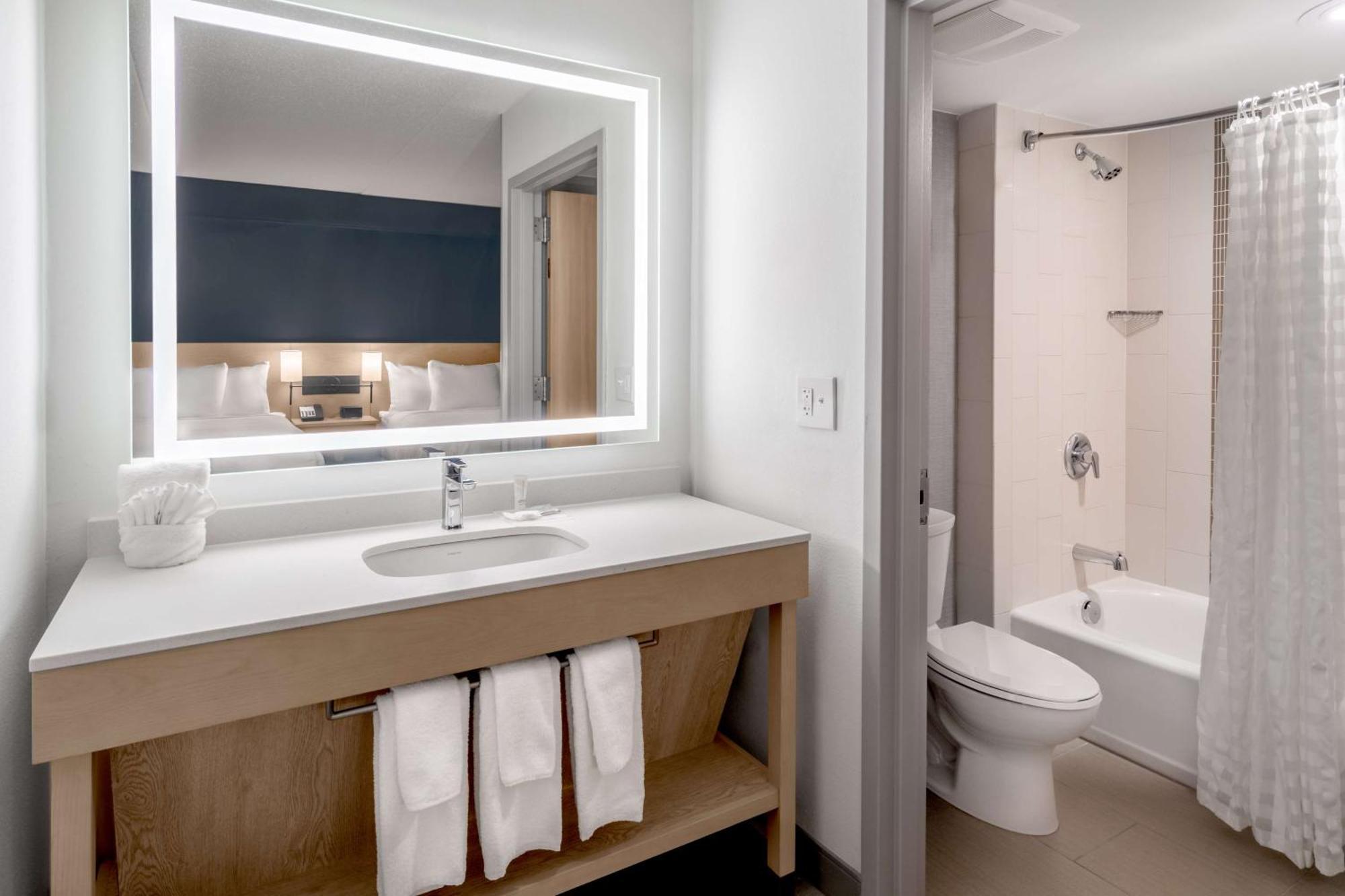 Hyatt Place Мистик Екстериор снимка
