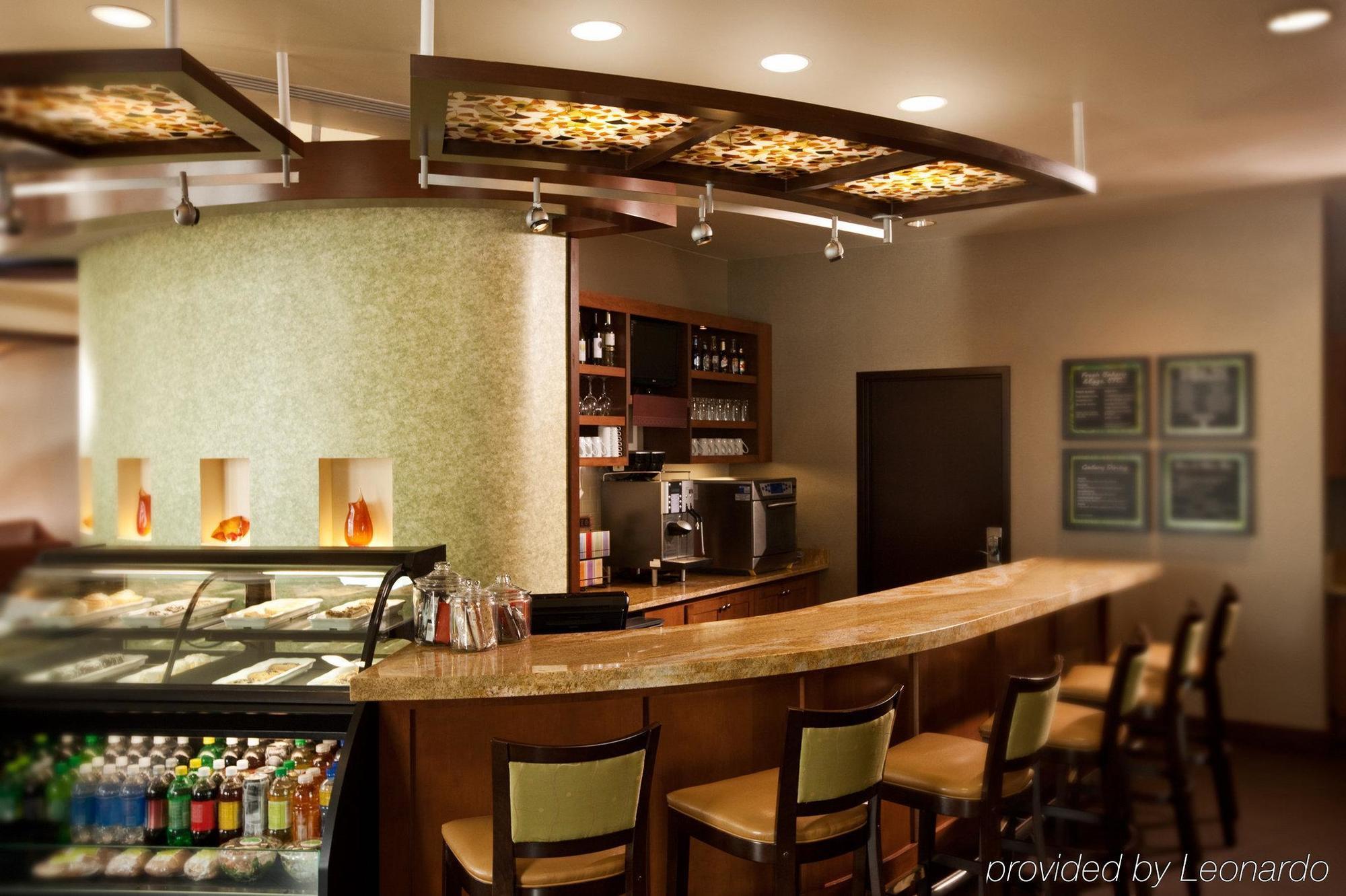 Hyatt Place Мистик Ресторант снимка
