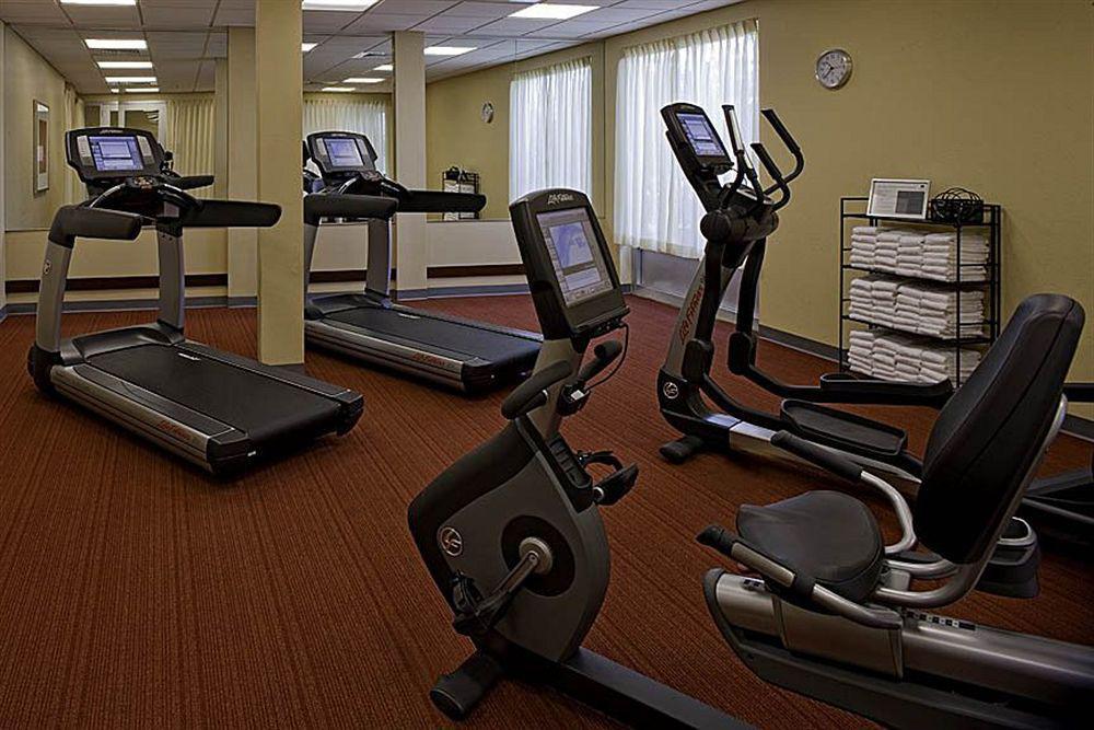 Hyatt Place Мистик Съоръжения снимка